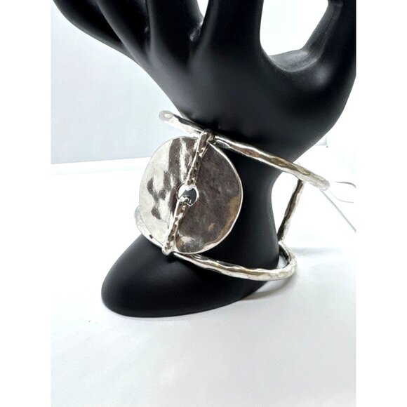Chico's Silver Tone Hammered Oval Dic Cuff Bracelet Artisan Textured Boho Chic - Picture 3 of 9